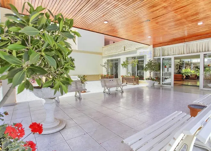 Eldorado In Playa De Americas Near The Apartman *